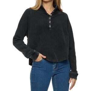 NEW FLAGS & ANTHEM women's frannie adriana snap front tee in black